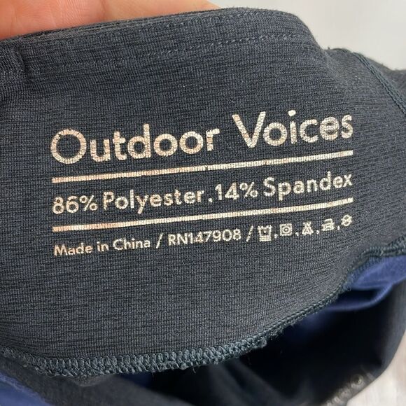 Outdoor Voices Two-Tone Warmup Leggings in
Navy & Charcoal Size Small - Picture 8 of 13